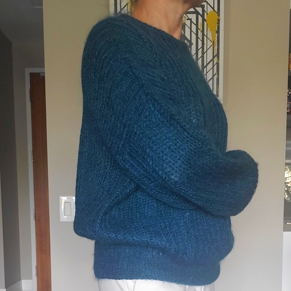 ๐ HOST PICK ๐ Handmade Blue Knitted Sweater - Picture 2 of 11
